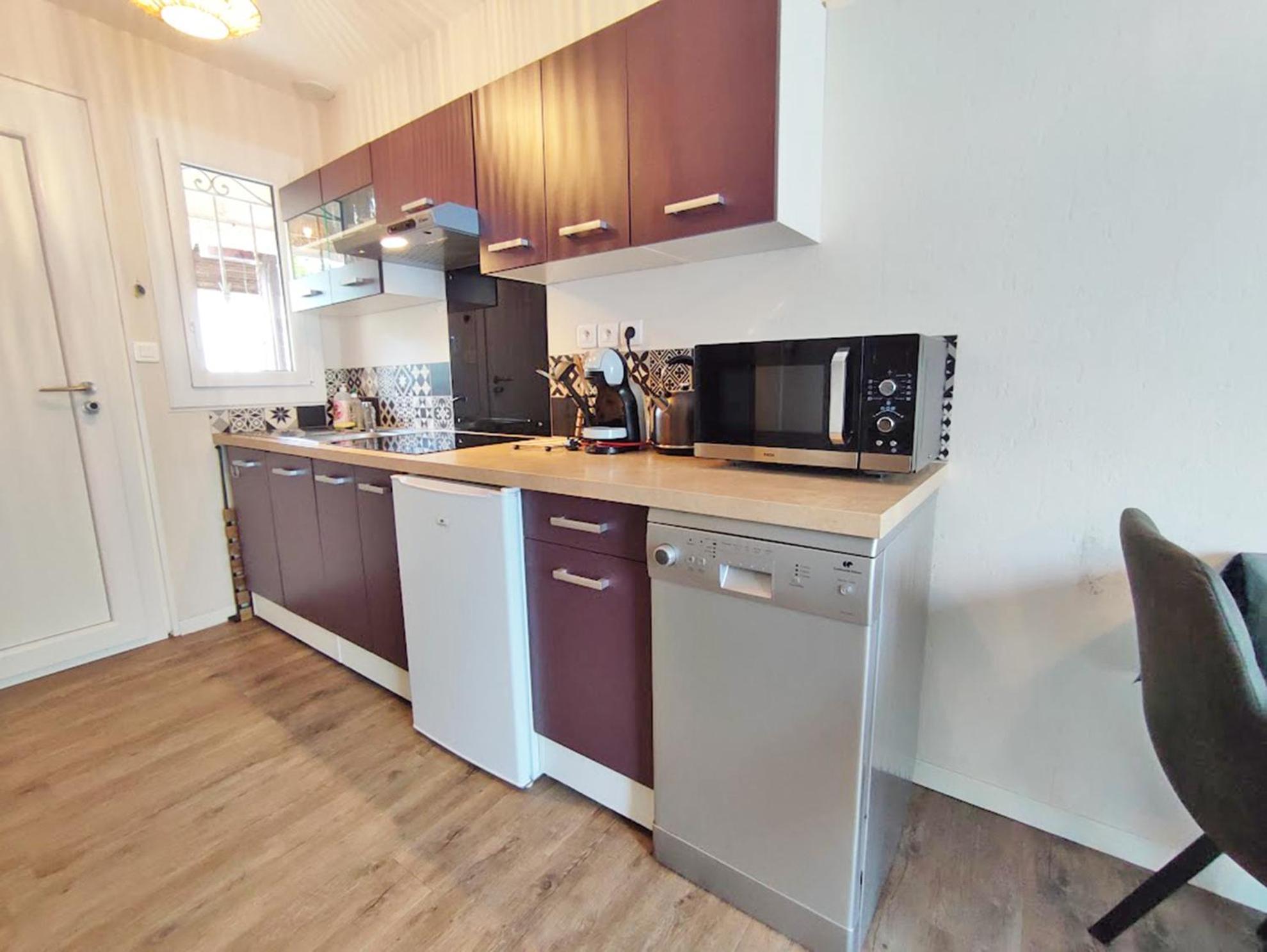L'Escampette, Duplex T3, Centre Luchon, Wifi, Casier A Skis, 4 Personnes Bagnères-de-Luchon Esterno foto